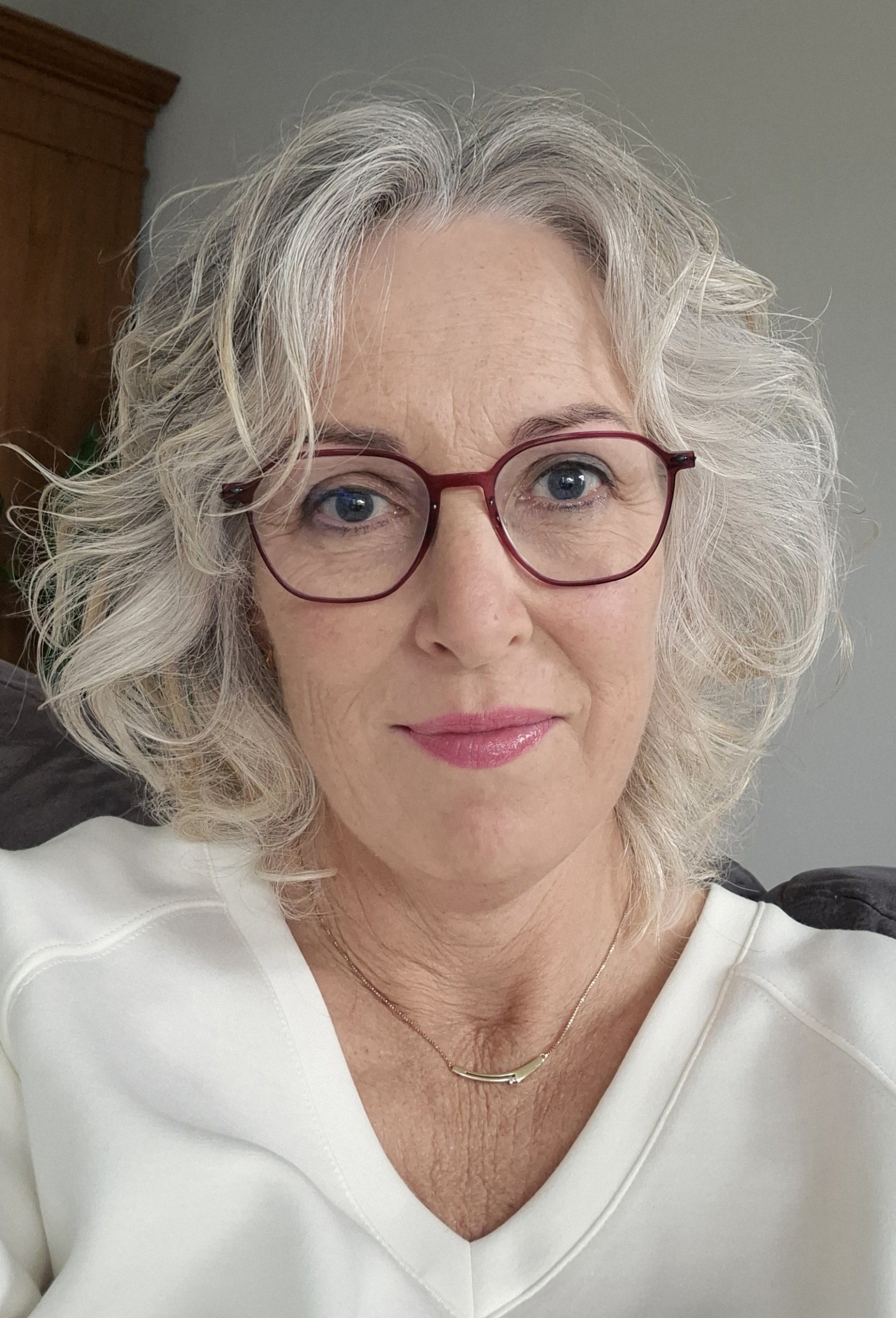 <center>Gina Veerman</center>