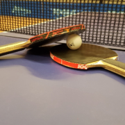 Kennis van de spelregels is belangrijk. Hier lees je hoe je de spelregels kunt leren en hoe je zelf je spelregelbewijs kunt halen.
